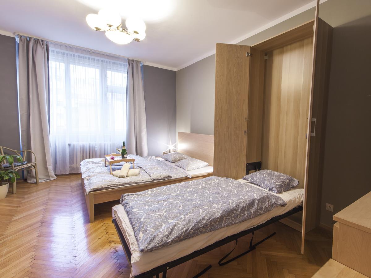 Modern Central Apartment Dlouha Прага Екстериор снимка